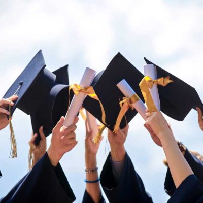 Accesorios-para-graduacion-la-guia-que-estabas-buscando-1024x683-1-SQ